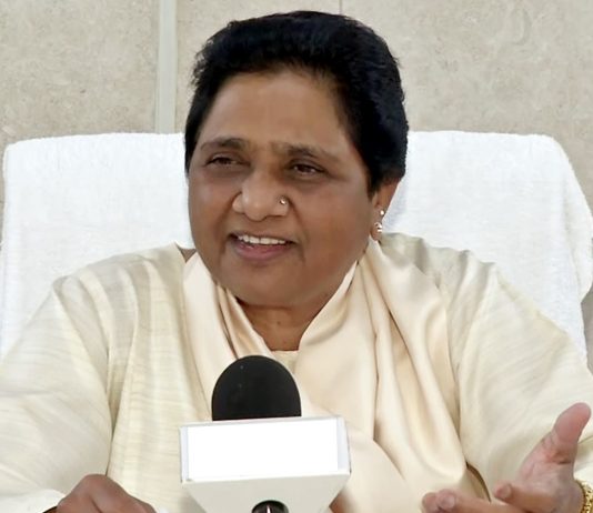 SP’s decision to contest UP polls with smaller parties sign of its helplessness: Mayawati