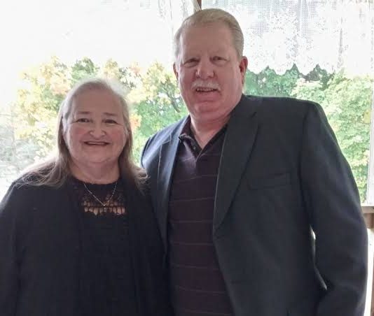 Vaccinated Michigan couple die minutes apart from COVID-19 while holding hands