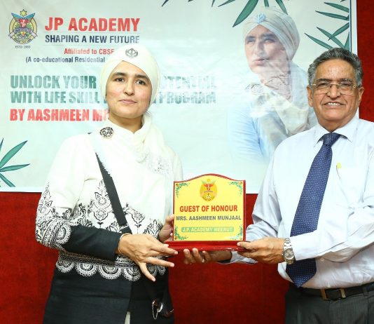 Ontologist Aashmeen Munjaal witnessed motivating students by Life Skill Training Programme