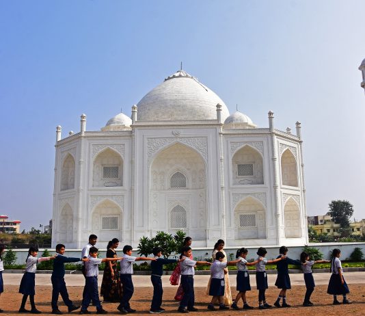 Madhya Pradesh Man Builds Taj Mahal Replica For Wife