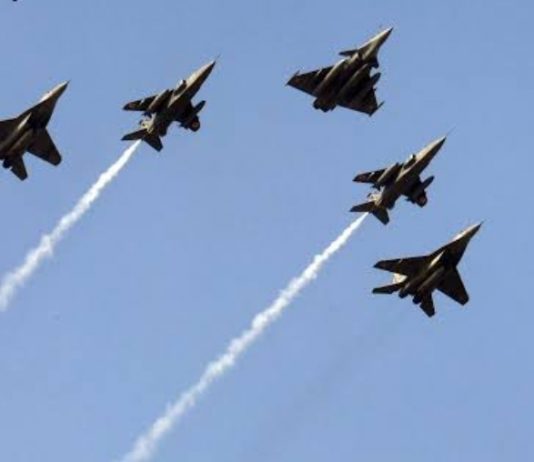 गणतंत्र दिवस पर भव्य ‘फ्लाई पास्ट’ का आयोजन, भारत ने राजपथ पर किया सैन्य ताक़त का प्रदर्शन