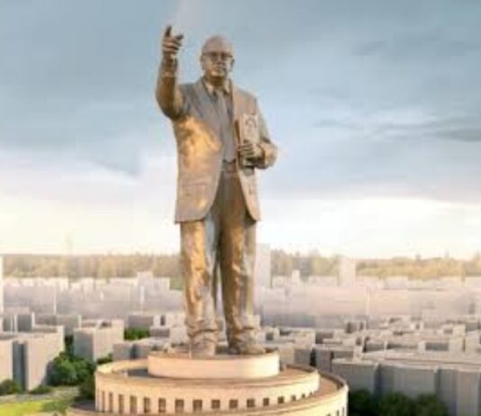 рдорд╣рд╛рд░рд╛рд╖реНрдЯреНрд░ рдореЗрдВ рдмрдиреЗрдЧреА рдбреЙ. рдмрд╛рдмрд╛рд╕рд╛рд╣рдм рдЖрдВрдмреЗрдбрдХрд░ рдХреА 350 рдлрд┐рдЯ рдХреА рд╕реНрдорд╛рд░рдХрдореБрд░реНрддреА