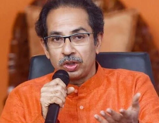 рдорд╣рд╛рд░рд╛рд╖реНрдЯреНрд░ рдореЗрдВ рдЬрд╛рд░реА рддрдорд╛рд╢реЗ рдХреЗ рдкреАрдЫреЗ рднрд╛рдЬрдкрд╛ рдХрд╛ рд╣рд╛рде: рд╢рд┐рд╡рд╕реЗрдирд╛