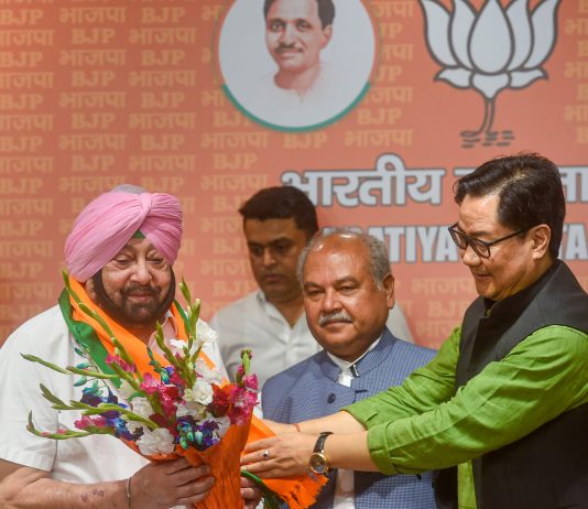 рдХреИрдкреНрдЯрди рдЕрдорд░рд┐рдВрджрд░ рд╕рд┐рдВрд╣ рдмреАрдЬреЗрдкреА рдореЗрдВ рд╢рд╛рдорд┐рд▓, рдкрдВрдЬрд╛рдм рд▓реЛрдХ рдХрд╛рдВрдЧреНрд░реЗрд╕ рдХрд╛ BJP рдореЗрдВ рд╡рд┐рд▓рдп