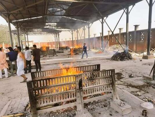 рд╕рд░рдХрд╛рд░ рдиреЗ рдХреЛрд╡рд┐рдб рдХреА рджреВрд╕рд░реА рд▓рд╣рд░ рдореЗрдВ рд╕рдордп рдкрд░ рдХрд╛рд░реНрд░рд╡рд╛рдИ рдХреА рд╣реЛрддреА рддреЛ рдХрдИ рдЬрд╛рди рдмрдЪ рд╕рдХрддреА рдереАрдВ : рд╕рдВрд╕рджреАрдп рд╕рдорд┐рддрд┐