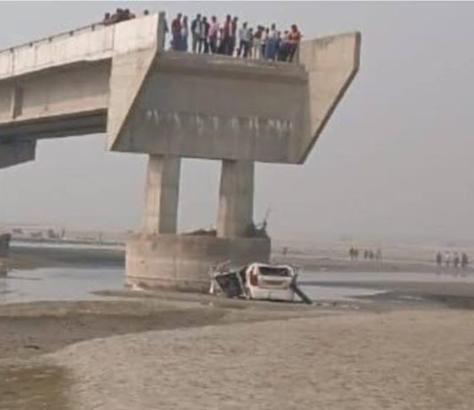 Google Map की अधूरी अप्डेट,अधूरे फ्लाईओवर पर चढ़ी कार,3 की मौत