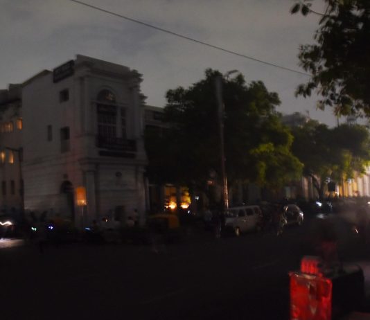 कनॉट प्लेस में ब्लैकआउट, खान मार्केट में सायरन, चांदनी चौक में ‘मॉक ड्रिल’