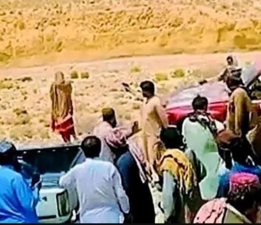 पाकिस्तान में ‘ऑनर किलिंग’ का वीडियो वायरल होने पर एक दर्जन से ज़्यादा संदिग्ध गिरफ़्तार