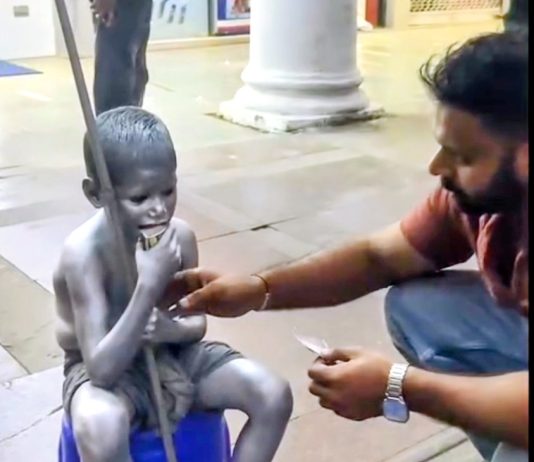 दिल्ली में भीख मांगने वाले बच्चों के पीछे संगठित गैंग